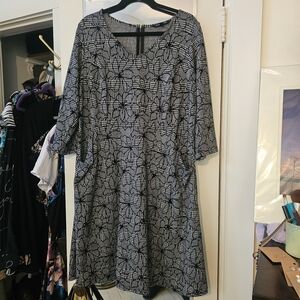 41 Hawthorn Stitch Fix Black and White Patterned Women's Dress 1x